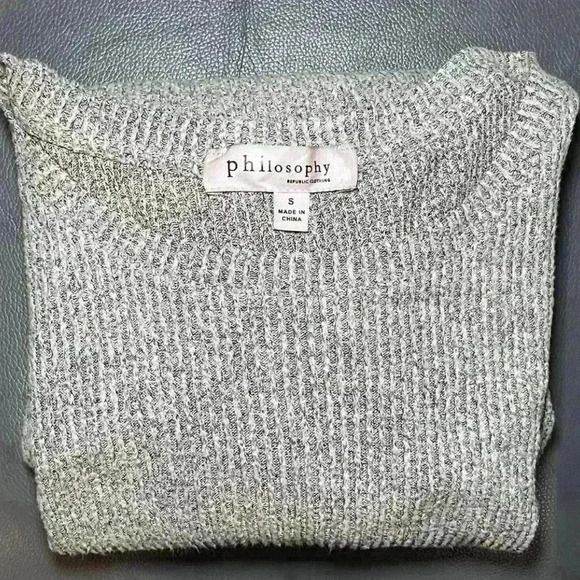 Philosophy Tan Sweater Scoop Neck Long Sleeve Pleated Long Back Size S - Picture 4 of 4